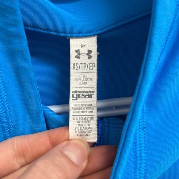 Under Armour Women's Light Weight Full Length Zip Up Sweater | Size XS Blue - Picture 3 of 6